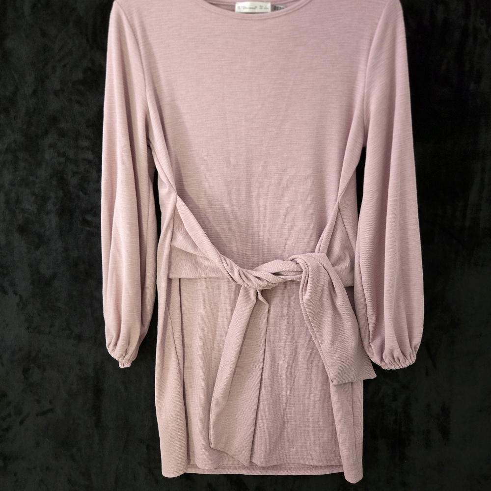 Long sleeve soft lavender tie front or back.
